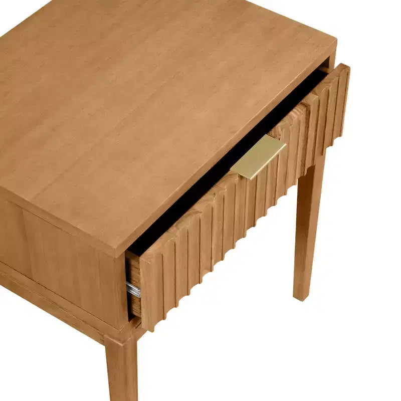 Table d'appoint cannelée en bois de style bohème avec tiroir marron : Milieu de siècle moderne, poignée en laiton, pieds fuselés