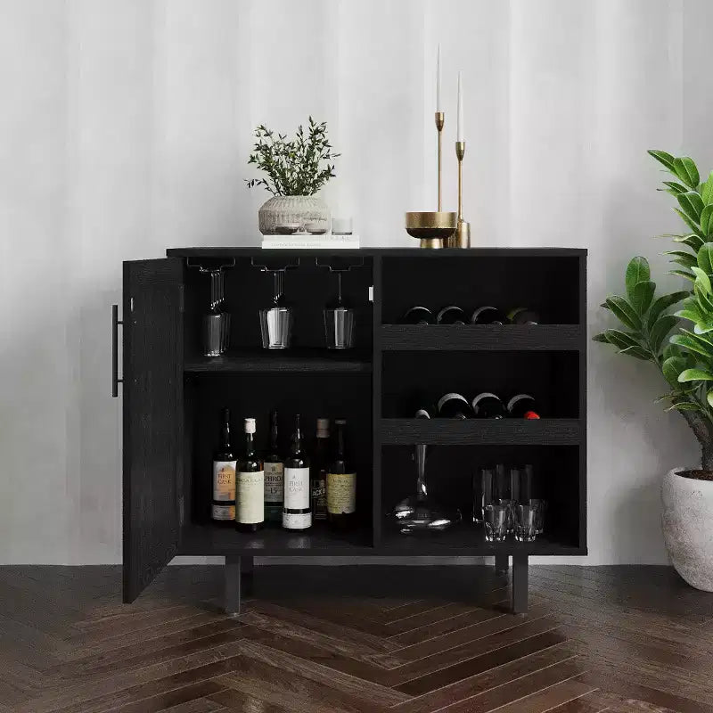 Bar classique et meuble d'appoint avec armoire à porte unique de style Shaker avec rangement suspendu pour verres et étagères ouvertes pour bouteilles
