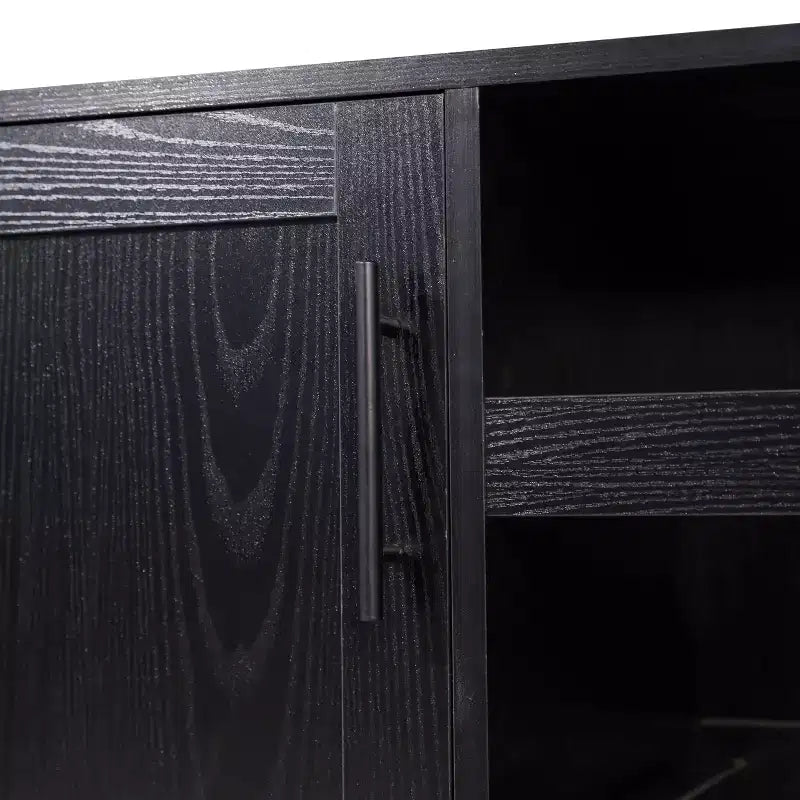 Bar classique et meuble d'appoint avec armoire à porte unique de style Shaker avec rangement suspendu pour verres et étagères ouvertes pour bouteilles