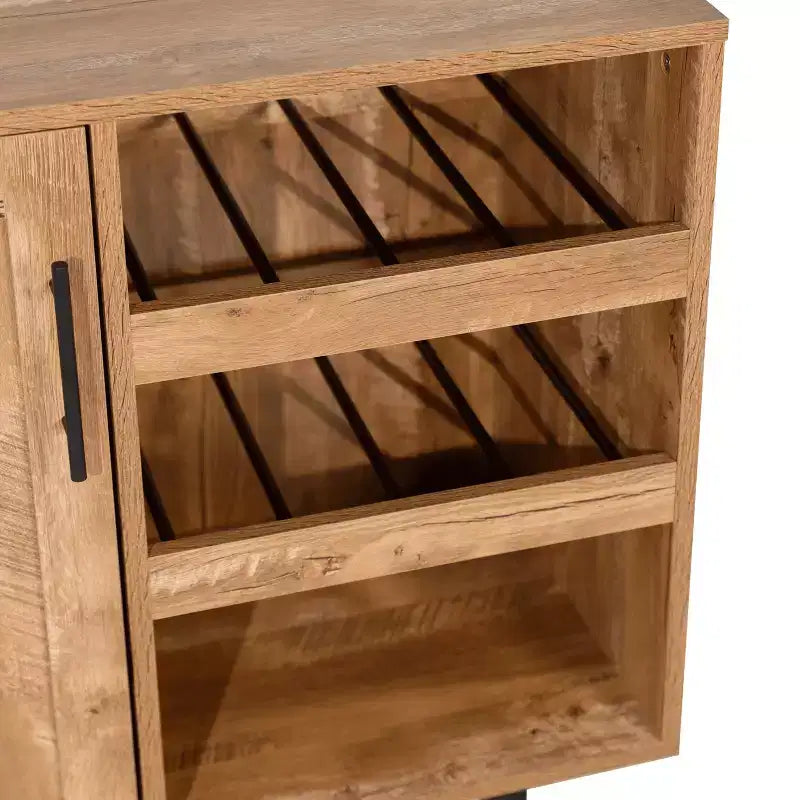 Bar classique et meuble d'appoint avec armoire à porte unique de style Shaker avec rangement suspendu pour verres et étagères ouvertes pour bouteilles
