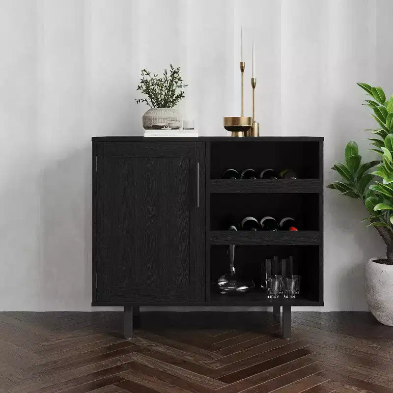 Bar classique et meuble d'appoint avec armoire à porte unique de style Shaker avec rangement suspendu pour verres et étagères ouvertes pour bouteilles