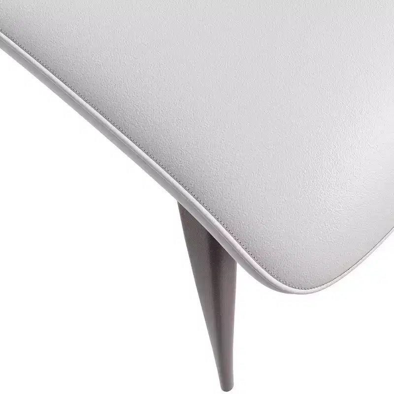 Chaise de salle à manger moderne en similicuir PU – Chaise d'appoint ergonomique à dossier incurvé avec pieds en métal noir mat robuste