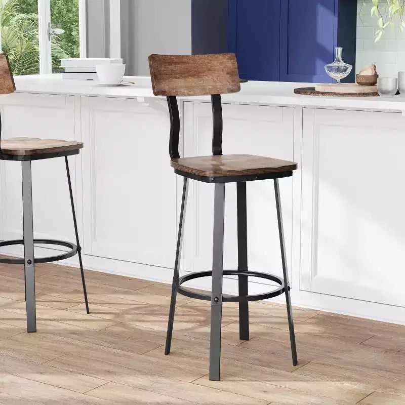 Tabouret de bar de restaurant avec assise et dossier en bois et structure thermolaquée
